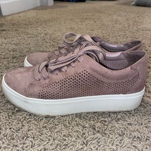 Dr. Scholl’s mauve platform sneakers